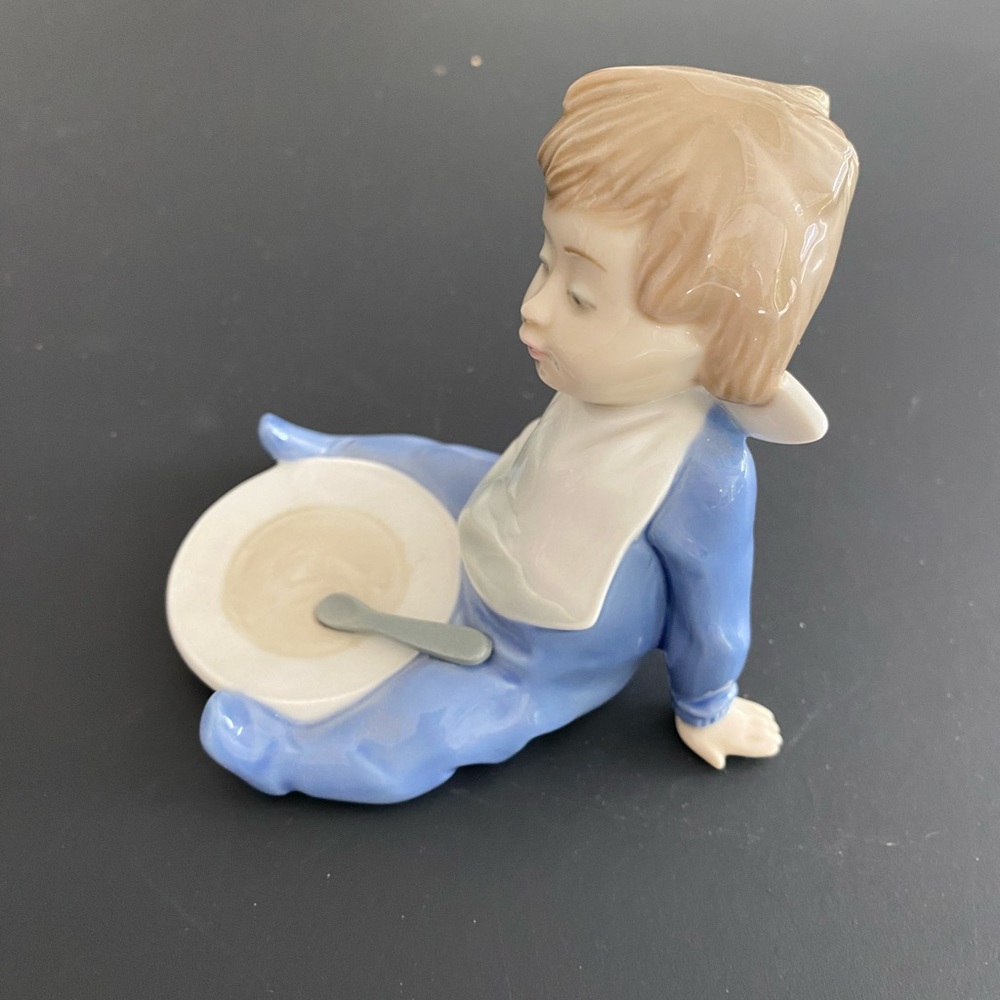 NAO by LLADRO #1074 Full porcelain  Baby Boy Figurine